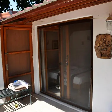 Oda ve Kahvaltı Kus Yuvası 4*