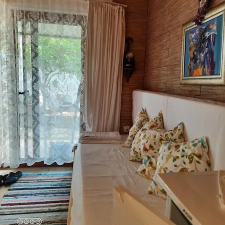 Oda ve Kahvaltı Kus Yuvası Çıralı