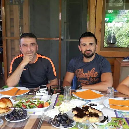 فندق مبيت وإفطار Kus Yuvasi