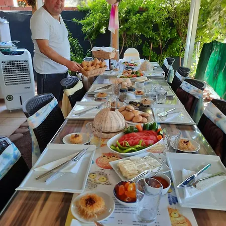 Kus Yuvasi Bed & Breakfast Çıralı