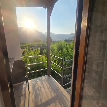 Kus Yuvasi Bed & Breakfast Çıralı